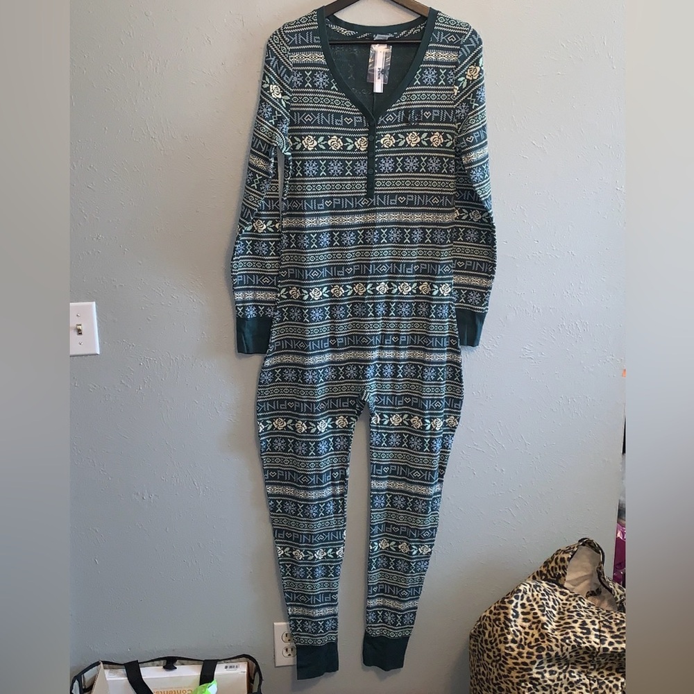 Vs sleep onesie nwt
